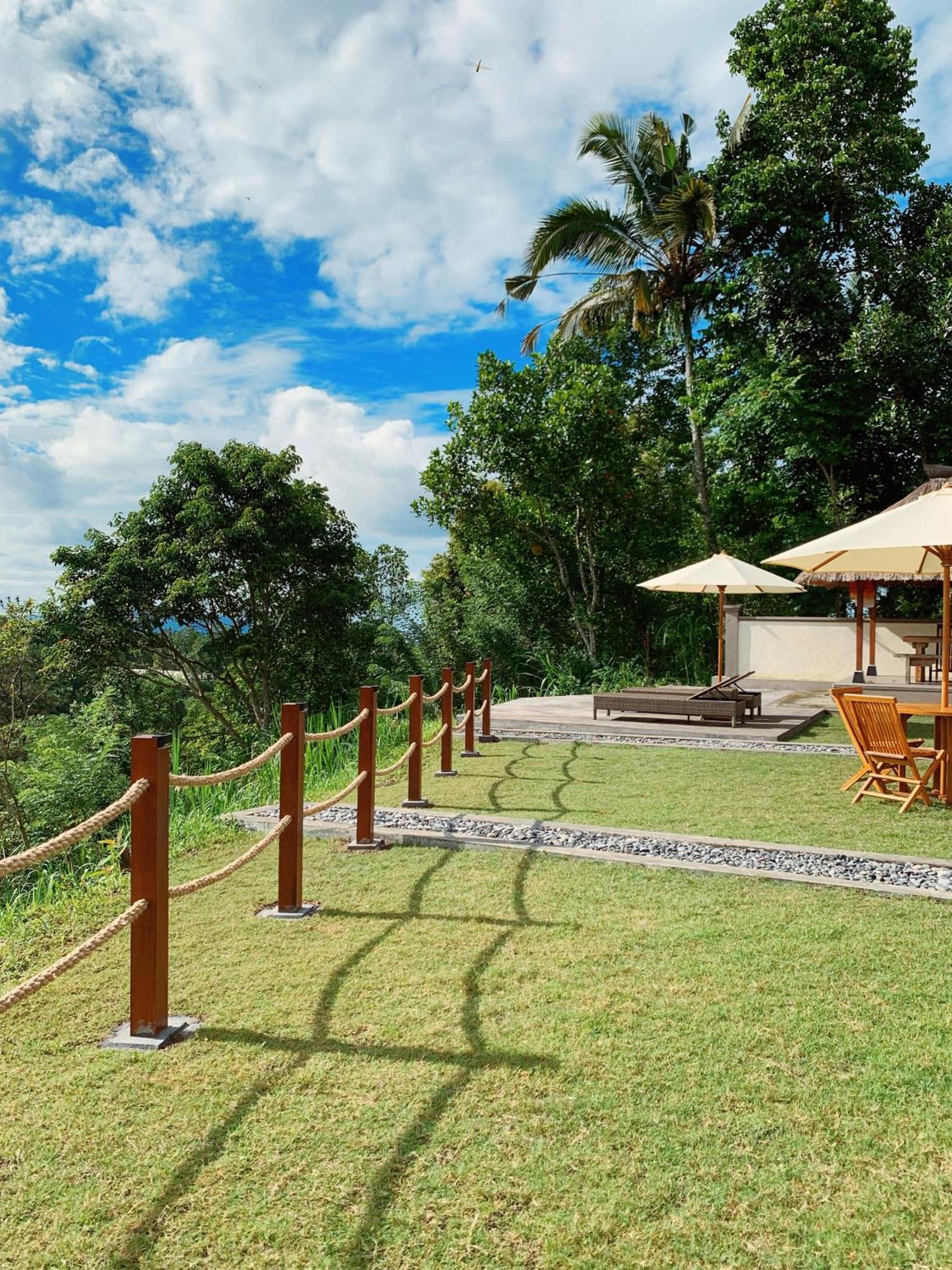 Besakih Homestay & Villa Exteriör bild